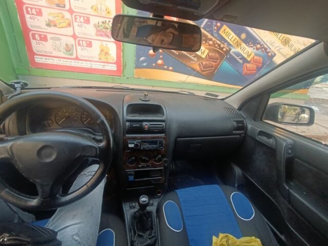 Опель Астра 2000 в Кривом Роге на Automoto.ua Черный Опель Астра, объемом двигателя 2 л и пробегом 300 тыс. км за 1242 $, фото 4 на Automoto.ua