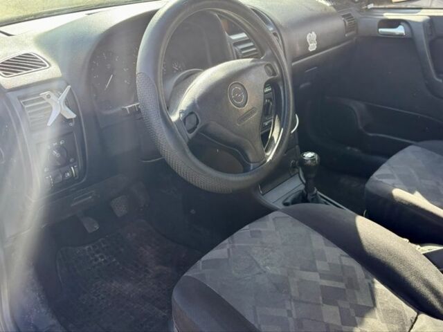 Чорний Опель Астра, об'ємом двигуна 0 л та пробігом 250 тис. км за 1400 $, фото 5 на Automoto.ua