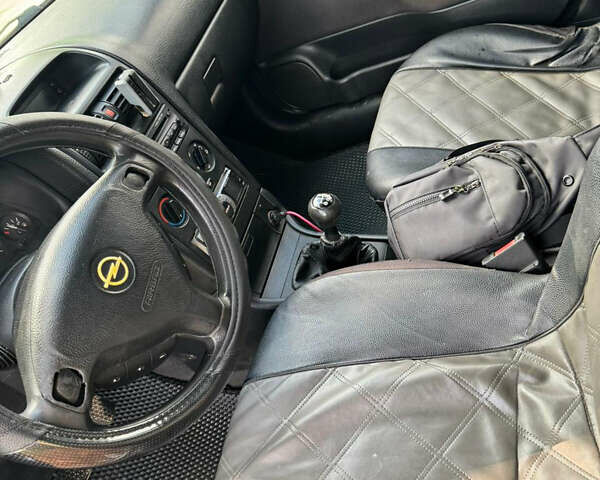 Чорний Опель Астра, об'ємом двигуна 2 л та пробігом 372 тис. км за 2650 $, фото 10 на Automoto.ua