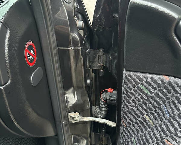 Черный Опель Астра, объемом двигателя 2 л и пробегом 337 тыс. км за 3850 $, фото 53 на Automoto.ua