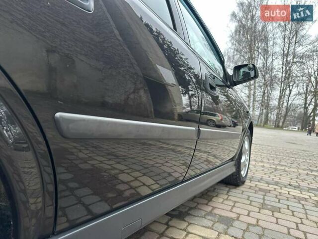 Черный Опель Астра, объемом двигателя 2 л и пробегом 340 тыс. км за 3900 $, фото 46 на Automoto.ua