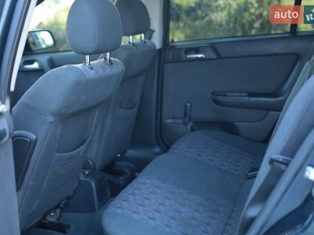 Черный Опель Астра, объемом двигателя 1.7 л и пробегом 270 тыс. км за 3900 $, фото 14 на Automoto.ua