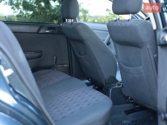 Черный Опель Астра, объемом двигателя 1.7 л и пробегом 270 тыс. км за 3900 $, фото 17 на Automoto.ua