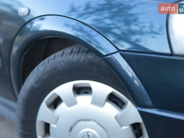 Черный Опель Астра, объемом двигателя 1.7 л и пробегом 270 тыс. км за 3900 $, фото 10 на Automoto.ua