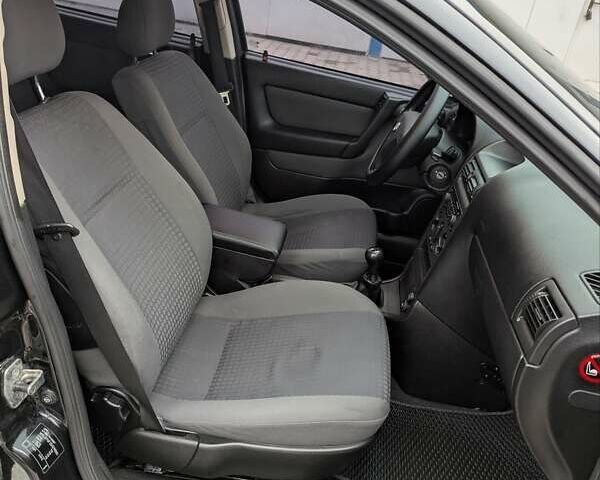 Черный Опель Астра, объемом двигателя 1.6 л и пробегом 280 тыс. км за 3850 $, фото 6 на Automoto.ua