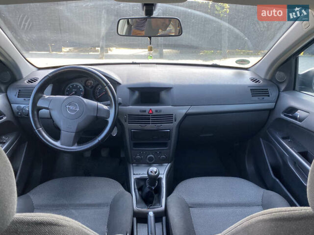 Опель Астра 2004 в Шепетовке на Automoto.ua Черный Опель Астра, объемом двигателя 1.6 л и пробегом 263 тыс. км за 4700 $, фото 12 на Automoto.ua