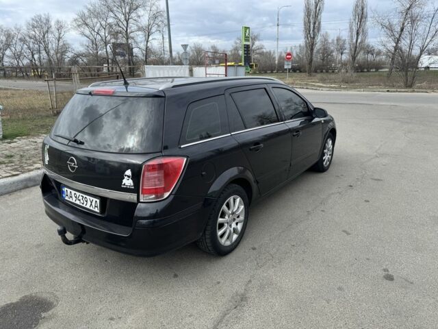 Черный Опель Астра, объемом двигателя 1.8 л и пробегом 255 тыс. км за 4700 $, фото 3 на Automoto.ua