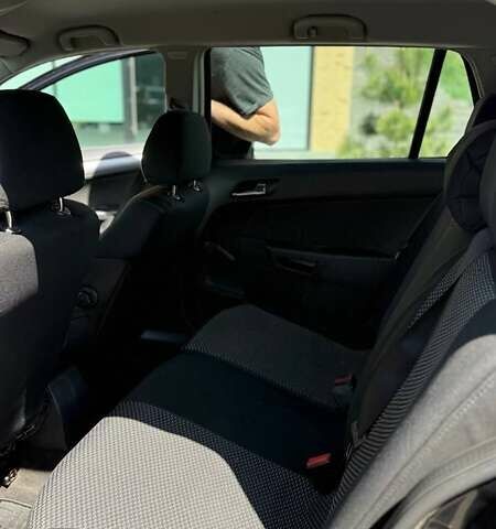 Черный Опель Астра, объемом двигателя 1.8 л и пробегом 285 тыс. км за 3799 $, фото 10 на Automoto.ua
