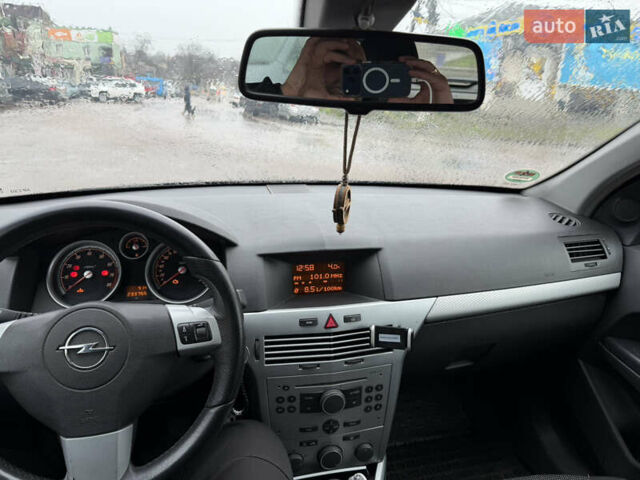 Чорний Опель Астра, об'ємом двигуна 0 л та пробігом 233 тис. км за 5750 $, фото 7 на Automoto.ua