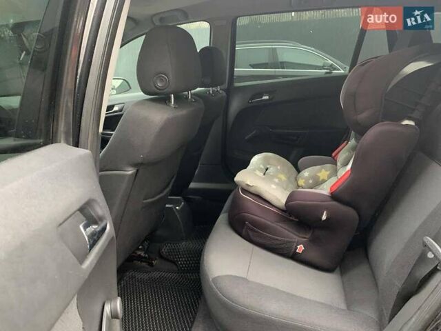 Чорний Опель Астра, об'ємом двигуна 1.25 л та пробігом 317 тис. км за 3500 $, фото 5 на Automoto.ua