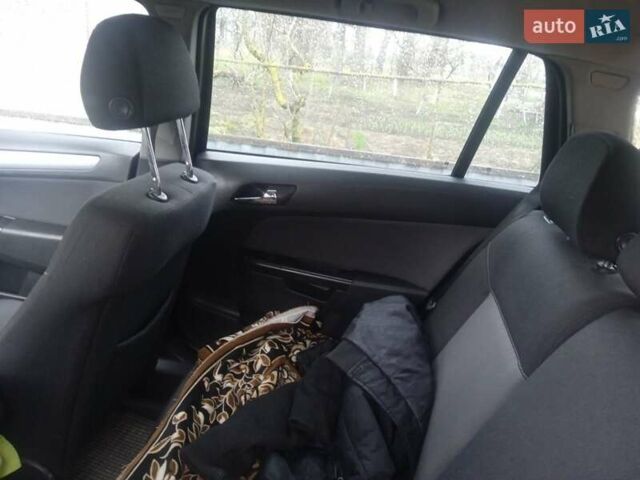 Черный Опель Астра, объемом двигателя 1.8 л и пробегом 198 тыс. км за 4800 $, фото 8 на Automoto.ua