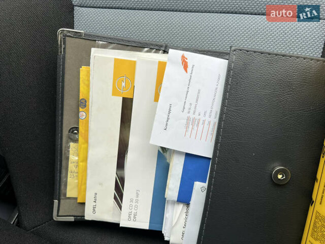 Чорний Опель Астра, об'ємом двигуна 1.6 л та пробігом 246 тис. км за 4999 $, фото 20 на Automoto.ua