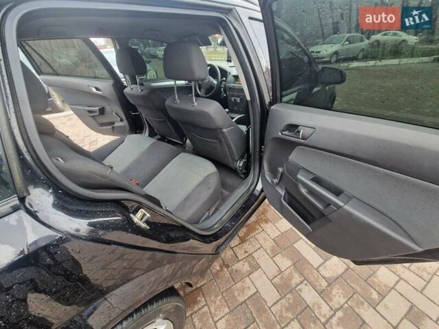Черный Опель Астра, объемом двигателя 1.6 л и пробегом 229 тыс. км за 5400 $, фото 29 на Automoto.ua