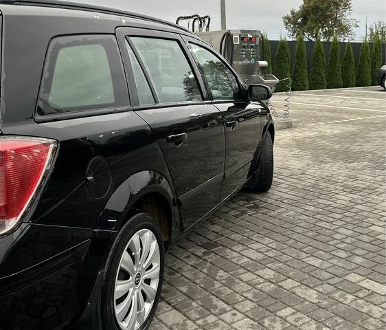 Чорний Опель Астра, об'ємом двигуна 1.7 л та пробігом 290 тис. км за 3950 $, фото 5 на Automoto.ua