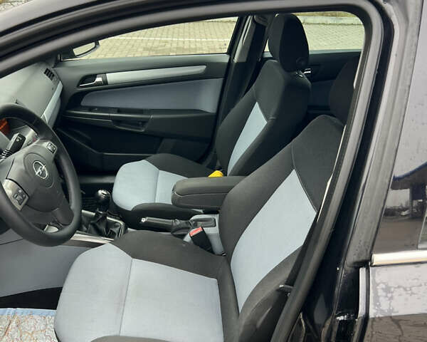 Чорний Опель Астра, об'ємом двигуна 1.6 л та пробігом 246 тис. км за 4999 $, фото 13 на Automoto.ua