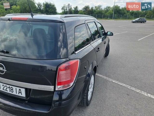Черный Опель Астра, объемом двигателя 1.6 л и пробегом 280 тыс. км за 4999 $, фото 24 на Automoto.ua
