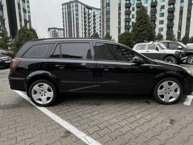 Черный Опель Астра, объемом двигателя 1.7 л и пробегом 330 тыс. км за 5200 $, фото 5 на Automoto.ua