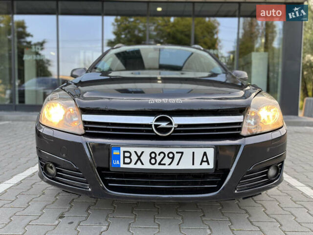 Черный Опель Астра, объемом двигателя 1.7 л и пробегом 238 тыс. км за 3999 $, фото 5 на Automoto.ua
