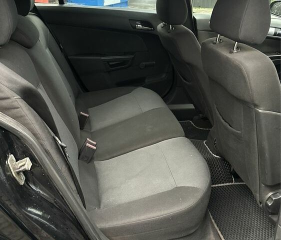 Чорний Опель Астра, об'ємом двигуна 1.7 л та пробігом 290 тис. км за 3950 $, фото 16 на Automoto.ua