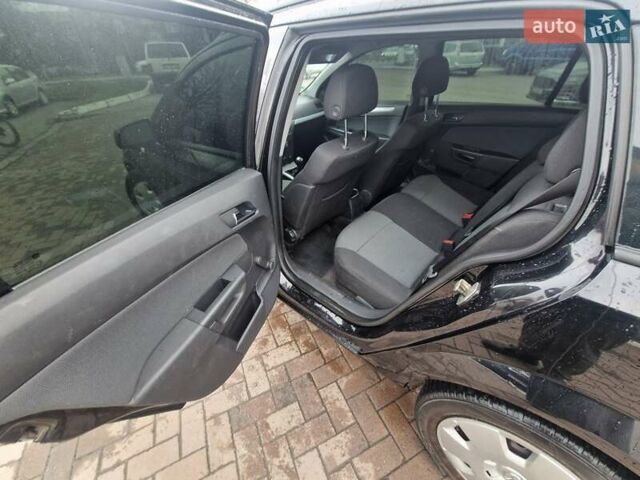 Черный Опель Астра, объемом двигателя 1.6 л и пробегом 229 тыс. км за 5400 $, фото 30 на Automoto.ua