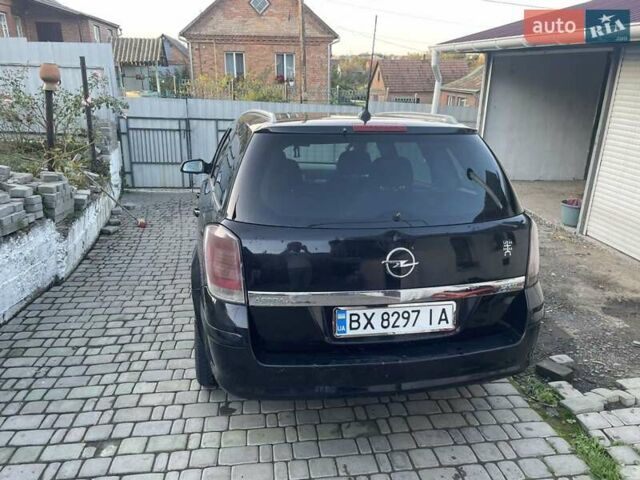 Черный Опель Астра, объемом двигателя 1.7 л и пробегом 240 тыс. км за 3500 $, фото 8 на Automoto.ua