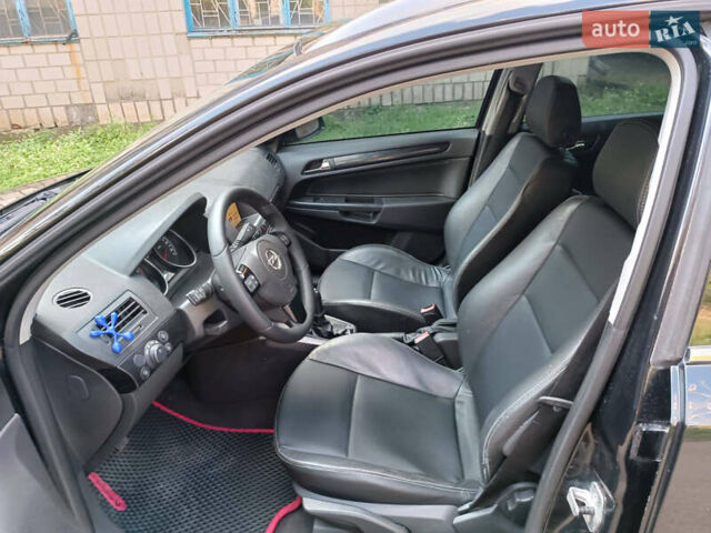 Опель Астра 2005 в Ямполь на Automoto.ua Черный Опель Астра, объемом двигателя 1.91 л и пробегом 255 тыс. км за 4999 $, фото 4 на Automoto.ua