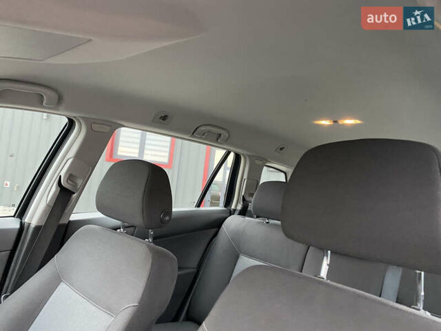 Черный Опель Астра, объемом двигателя 1.6 л и пробегом 231 тыс. км за 4800 $, фото 19 на Automoto.ua