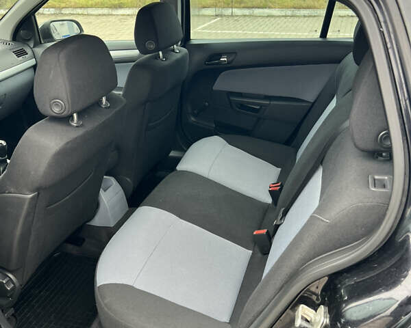 Чорний Опель Астра, об'ємом двигуна 1.6 л та пробігом 246 тис. км за 4999 $, фото 18 на Automoto.ua