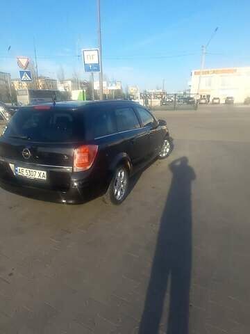 Черный Опель Астра, объемом двигателя 1.8 л и пробегом 270 тыс. км за 4700 $, фото 3 на Automoto.ua