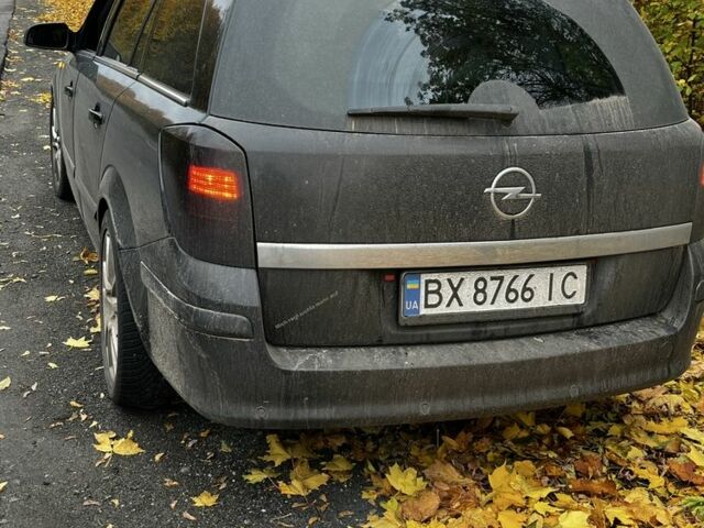 Чорний Опель Астра, об'ємом двигуна 1.6 л та пробігом 269 тис. км за 6100 $, фото 5 на Automoto.ua