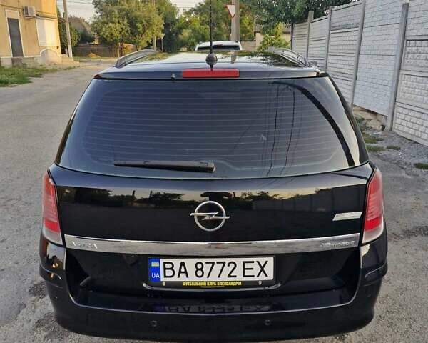 Черный Опель Астра, объемом двигателя 1.6 л и пробегом 270 тыс. км за 5300 $, фото 6 на Automoto.ua