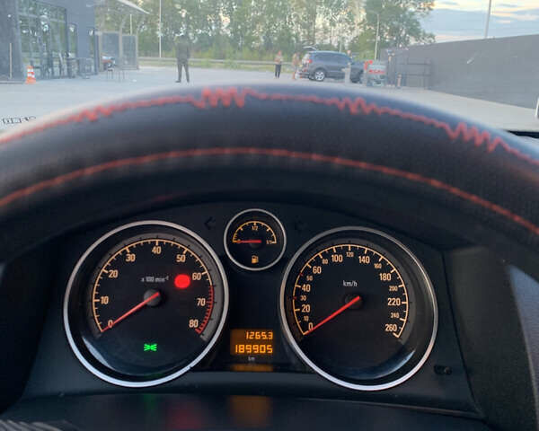 Черный Опель Астра, объемом двигателя 1.6 л и пробегом 222 тыс. км за 4800 $, фото 11 на Automoto.ua