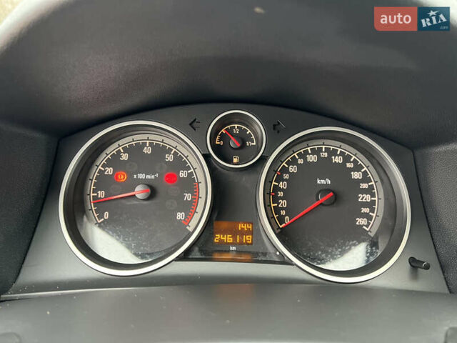 Чорний Опель Астра, об'ємом двигуна 1.6 л та пробігом 246 тис. км за 4999 $, фото 12 на Automoto.ua
