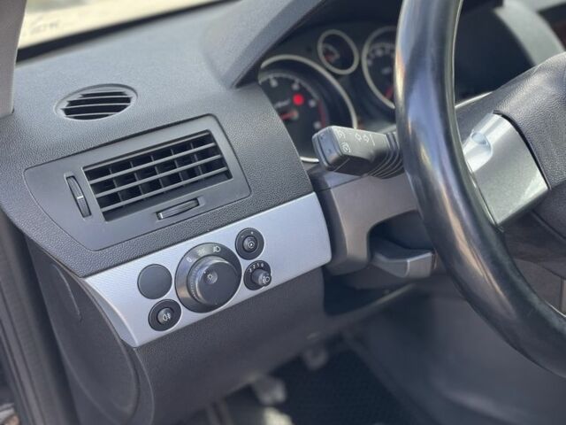 Черный Опель Астра, объемом двигателя 1.7 л и пробегом 320 тыс. км за 4250 $, фото 16 на Automoto.ua