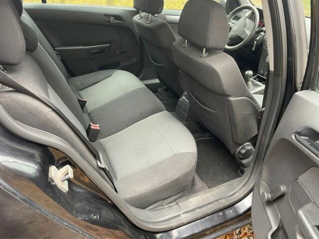 Черный Опель Астра, объемом двигателя 0 л и пробегом 3 тыс. км за 1668 $, фото 3 на Automoto.ua