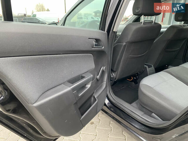 Черный Опель Астра, объемом двигателя 1.6 л и пробегом 231 тыс. км за 4800 $, фото 22 на Automoto.ua