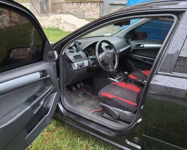 Чорний Опель Астра, об'ємом двигуна 1.69 л та пробігом 350 тис. км за 4000 $, фото 1 на Automoto.ua