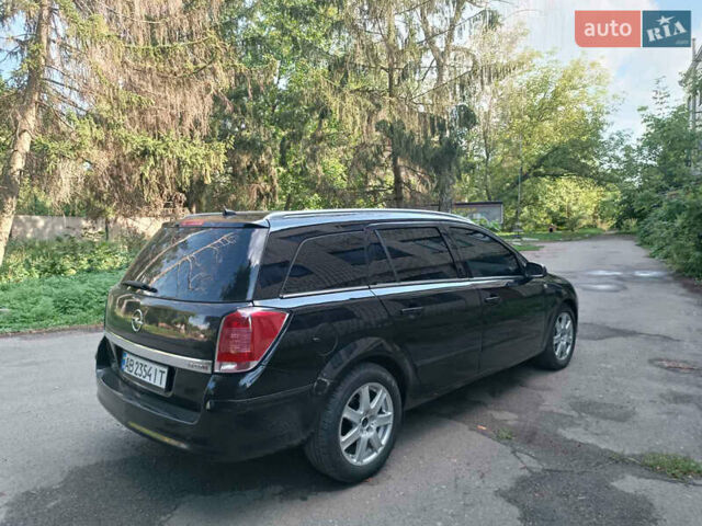 Опель Астра 2005 в Ямполь на Automoto.ua Черный Опель Астра, объемом двигателя 1.91 л и пробегом 255 тыс. км за 4999 $, фото 1 на Automoto.ua