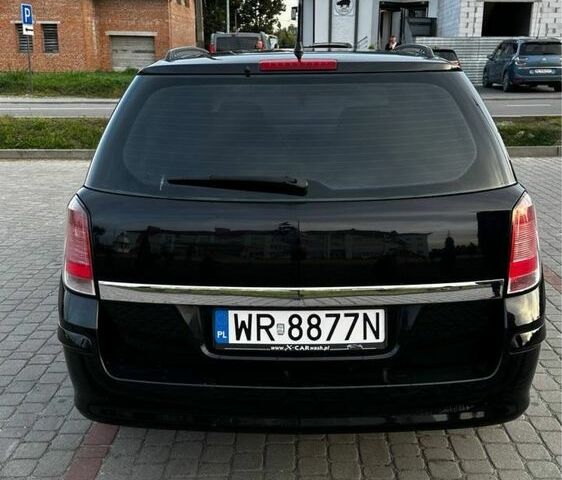 Черный Опель Астра, объемом двигателя 1.9 л и пробегом 296 тыс. км за 2000 $, фото 8 на Automoto.ua