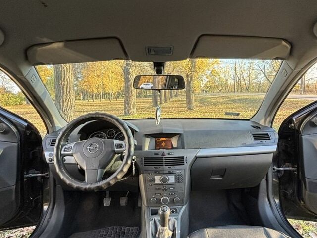 Опель Астра 2005 в Кременчуге на Automoto.ua Черный Опель Астра, объемом двигателя 0 л и пробегом 31 тыс. км за 2200 $, фото 10 на Automoto.ua