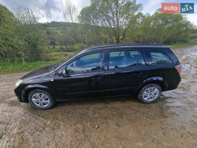 Черный Опель Астра, объемом двигателя 1.69 л и пробегом 252 тыс. км за 3700 $, фото 2 на Automoto.ua