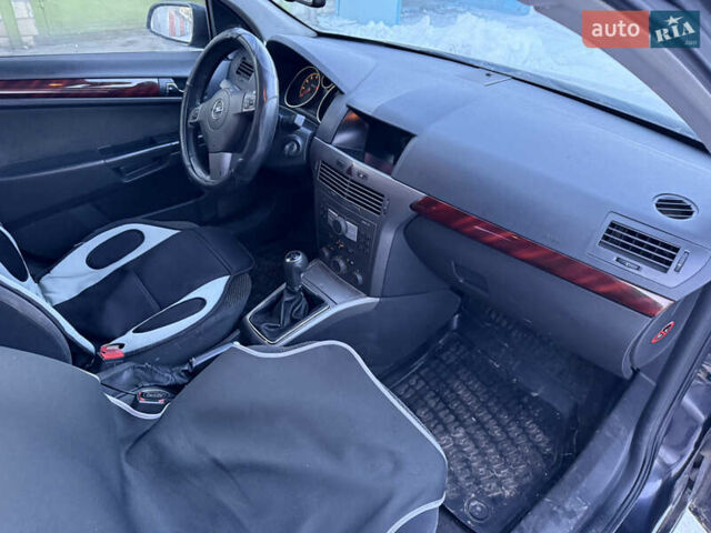 Чорний Опель Астра, об'ємом двигуна 1.6 л та пробігом 442 тис. км за 3299 $, фото 28 на Automoto.ua