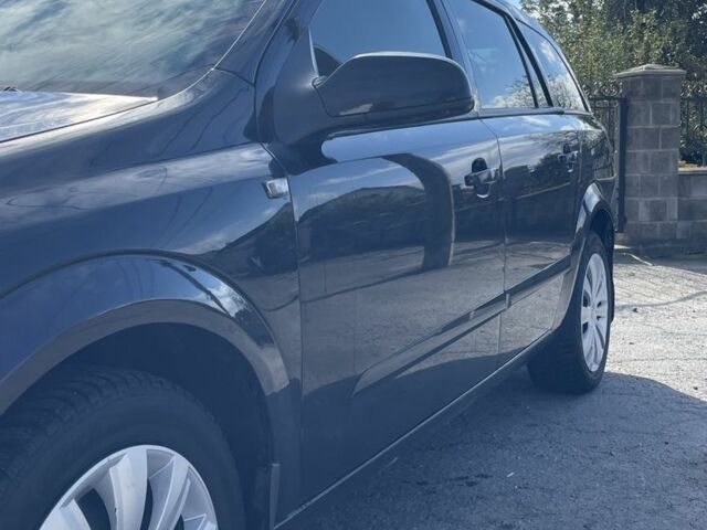 Черный Опель Астра, объемом двигателя 1.7 л и пробегом 320 тыс. км за 4250 $, фото 3 на Automoto.ua