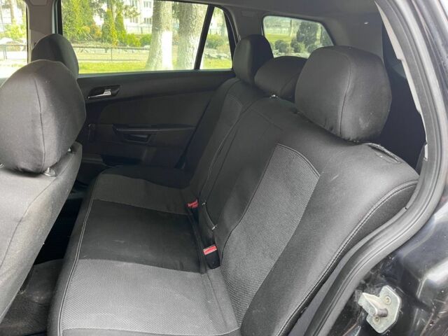 Черный Опель Астра, объемом двигателя 1.6 л и пробегом 420 тыс. км за 4100 $, фото 10 на Automoto.ua