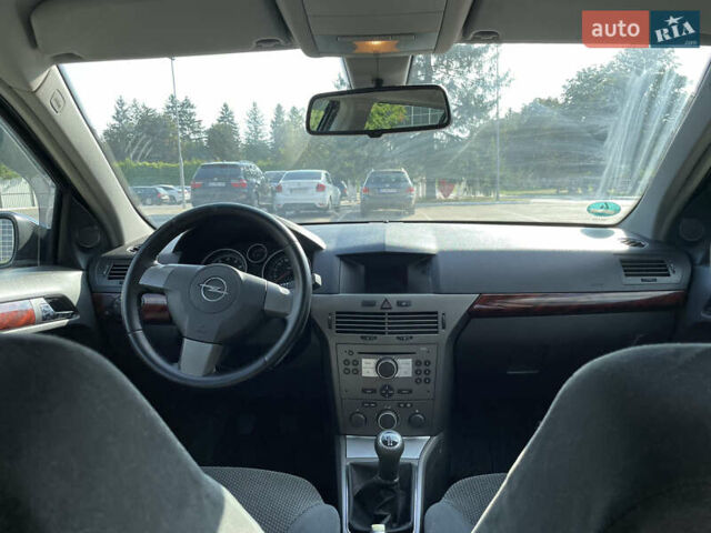 Чорний Опель Астра, об'ємом двигуна 1.6 л та пробігом 211 тис. км за 4450 $, фото 14 на Automoto.ua