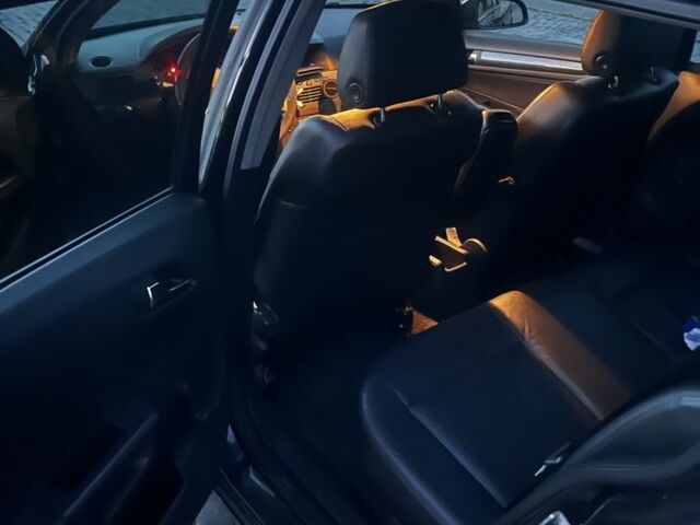 Чорний Опель Астра, об'ємом двигуна 1.6 л та пробігом 269 тис. км за 6100 $, фото 3 на Automoto.ua