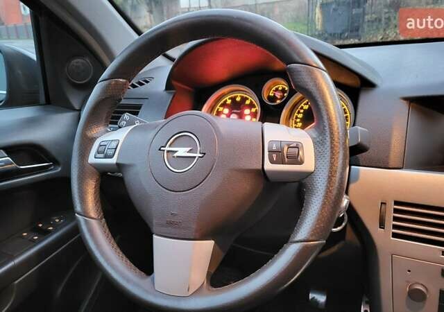 Черный Опель Астра, объемом двигателя 1.8 л и пробегом 165 тыс. км за 5650 $, фото 35 на Automoto.ua