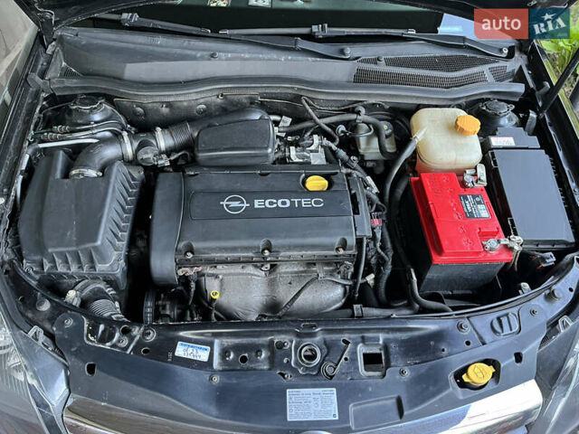 Чорний Опель Астра, об'ємом двигуна 1.6 л та пробігом 265 тис. км за 5200 $, фото 20 на Automoto.ua