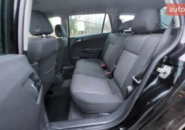 Черный Опель Астра, объемом двигателя 1.8 л и пробегом 165 тыс. км за 5650 $, фото 29 на Automoto.ua