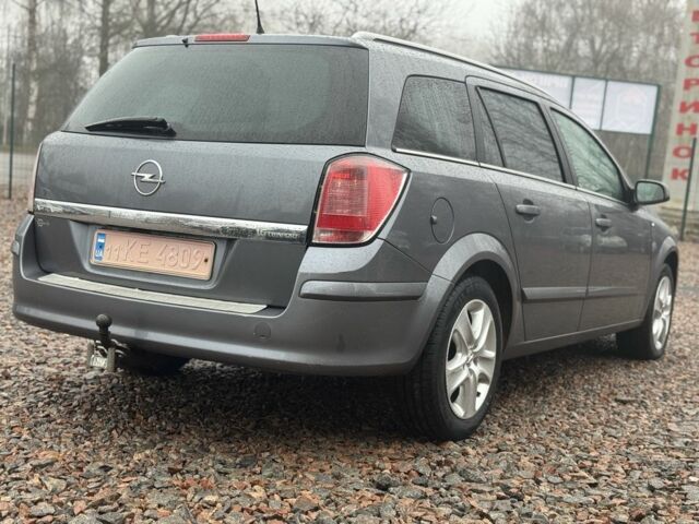 Чорний Опель Астра, об'ємом двигуна 1.6 л та пробігом 261 тис. км за 3999 $, фото 7 на Automoto.ua